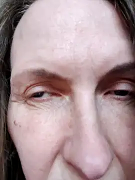 Evelina cute online show from 04-17-26, 10:07