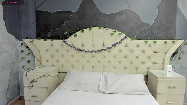 AmberGreyy  online show from 11-21-25, 06:06