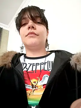 Snapshot of AmberGreyy_ chatting on 04-18-26, 01:15 AmberGreyy online show from 04-18-26, 01:15