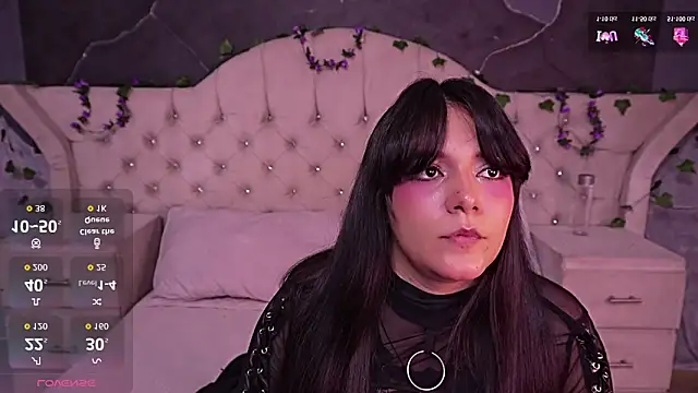 Snapshot of AmberGreyy_ chatting on 04-21-26, 01:42 AmberGreyy online show from 04-21-26, 01:42