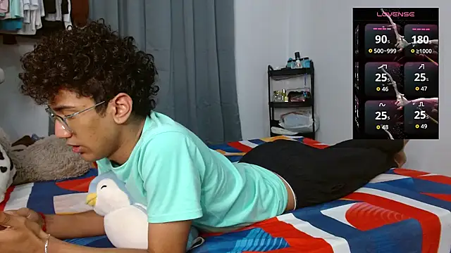 Snapshot of harrytwink18 chatting on 02-05-26, 09:25 harrytwink18 online show from 02-05-26, 09:25