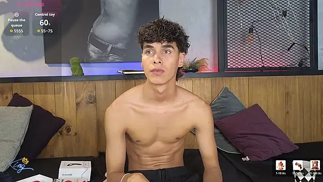 Snapshot of andrewortix chatting on 02-27-26, 04:45 andrewortix online show from 02-27-26, 04:45