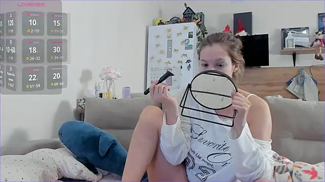 Girl alone home online show from 02-26-26, 03:38