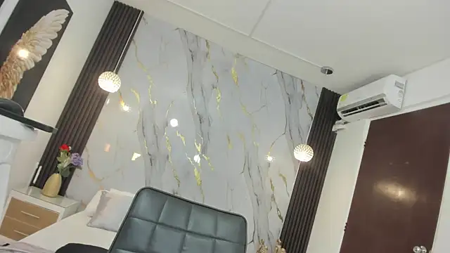 Tiff Valentine online show from 02-01-25, 11:06