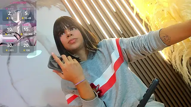 Tiff Valentine online show from 03-17-25, 09:45