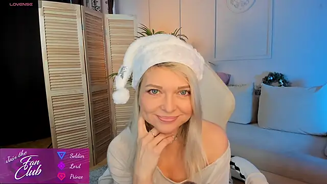 Gloria Lovely online show from 12-30-24, 10:53