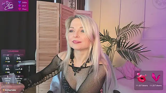 Gloria Lovely online show from 03-13-25, 10:47