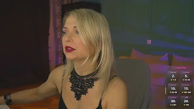 Snapshot of Gloria_Lovely chatting on 05-05-26, 11:18 Gloria Lovely online show from 05-05-26, 11:18