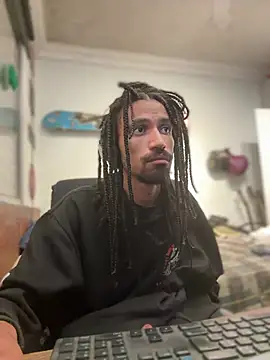 Snapshot of hotcamboy420 chatting on 01-11-25, 06:56 hotcamboy420 online show from 01-11-25, 06:56