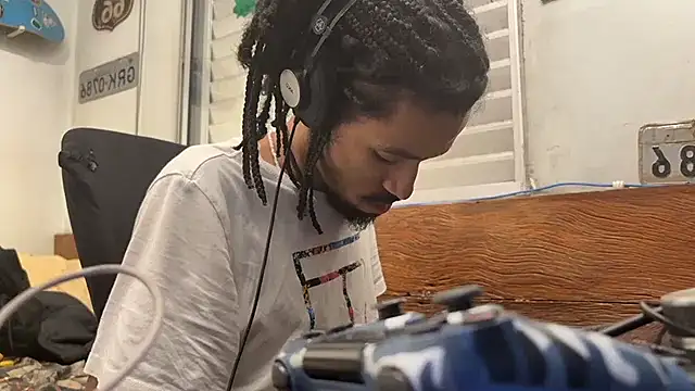 Snapshot of hotcamboy420 chatting on 01-16-25, 03:02 hotcamboy420 online show from 01-16-25, 03:02