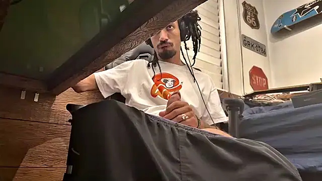 Snapshot of hotcamboy420 chatting on 02-05-25, 03:45 hotcamboy420 online show from 02-05-25, 03:45