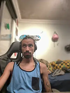 Snapshot of hotcamboy420 chatting on 02-17-25, 03:25 hotcamboy420 online show from 02-17-25, 03:25