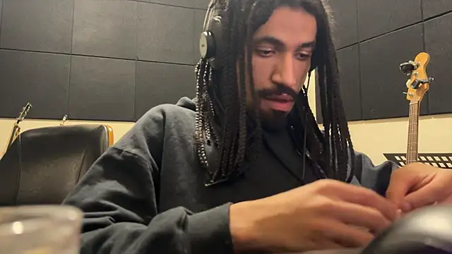 hotcamboy420 online show from 11-15-25, 05:49