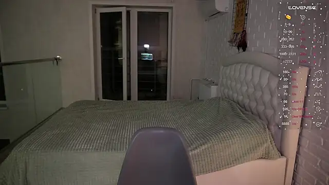 Snapshot of Jantrlatex chatting on 09-21-25, 08:32 Jantrlatex online show from 09-21-25, 08:32