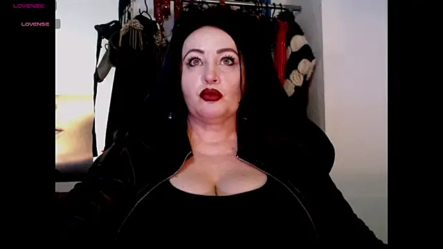 NannaGlossa online show from 11-16-25, 01:39