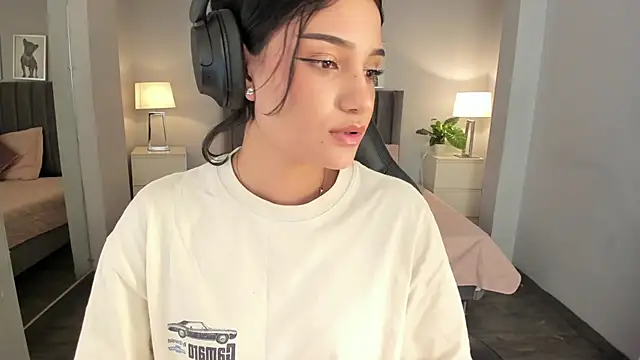 renee shelby  online show from 03-20-25, 08:19