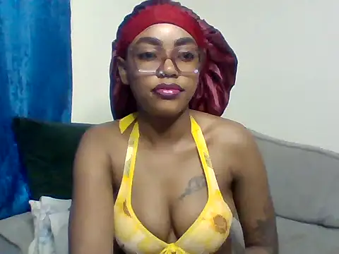 Snapshot of _crystal_princesss chatting on 04-28-26, 01:26 crystal princesss online show from 04-28-26, 01:26