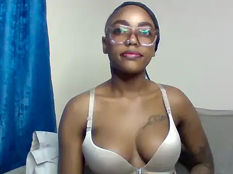 Snapshot of _crystal_princesss chatting on 06-06-26, 02:05 crystal princesss online show from 06-06-26, 02:05