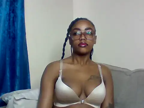 Snapshot of _crystal_princesss chatting on 06-15-26, 11:23 crystal princesss online show from 06-15-26, 11:23