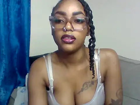 Snapshot of _crystal_princesss chatting on 07-19-26, 03:27 crystal princesss online show from 07-19-26, 03:27