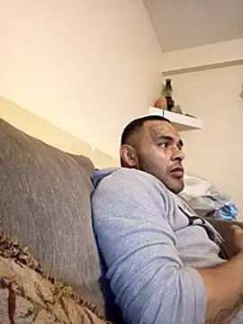 Snapshot of Houstonslong1 chatting on 12-24-24, 10:17 Houstonslong1 online show from 12-24-24, 10:17