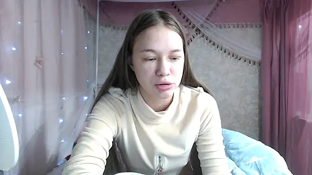 leila bambi  online show from 12-22-25, 04:59