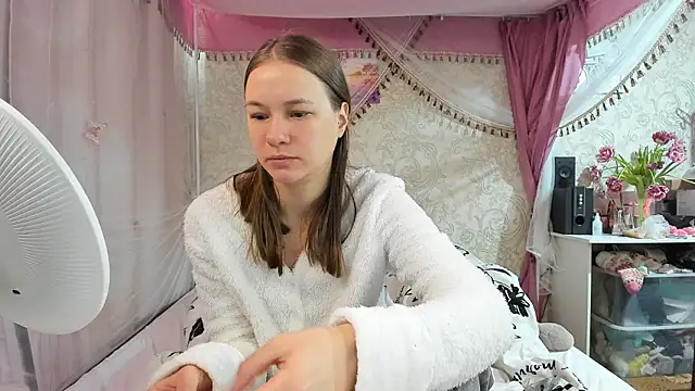 leila bambi  online show from 03-14-26, 07:14