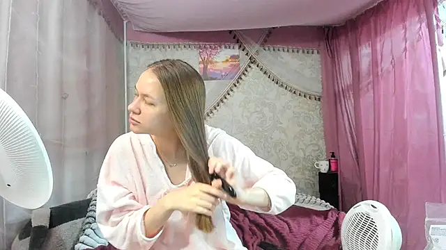 Snapshot of leila_bambi_ chatting on 05-13-26, 03:48 leila bambi online show from 05-13-26, 03:48
