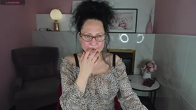 Anita Muse online show from 12-22-24, 02:06