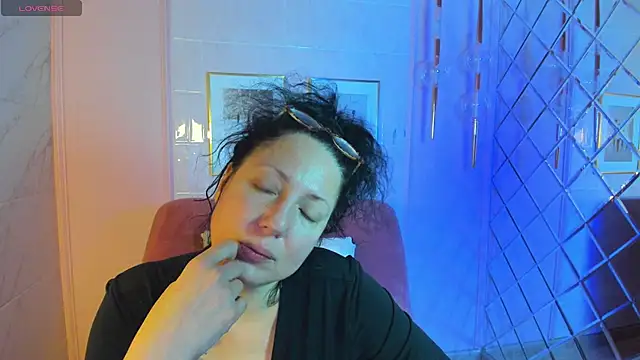 Anita Muse online show from 12-29-24, 02:38