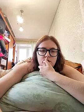 DesireMelissa online show from 11-25-25, 12:05