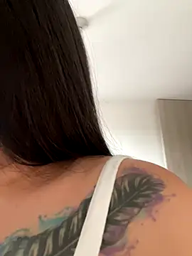 Snapshot of Latina_vanessa chatting on 10-26-25, 10:15 Latina vanessa online show from 10-26-25, 10:15