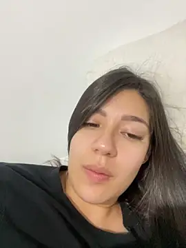 Snapshot of Latina_vanessa chatting on 10-30-25, 04:25 Latina vanessa online show from 10-30-25, 04:25