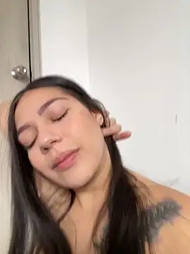 Snapshot of Latina_vanessa chatting on 11-15-25, 03:30 Latina vanessa online show from 11-15-25, 03:30