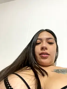 Snapshot of Latina_vanessa chatting on 11-16-25, 04:29 Latina vanessa online show from 11-16-25, 04:29