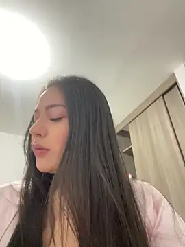 Snapshot of Latina_vanessa chatting on 11-24-25, 11:37 Latina vanessa online show from 11-24-25, 11:37