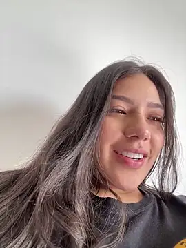 Snapshot of Latina_vanessa chatting on 12-13-25, 07:53 Latina vanessa online show from 12-13-25, 07:53