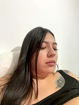 Snapshot of Latina_vanessa chatting on 12-16-25, 02:16 Latina vanessa online show from 12-16-25, 02:16