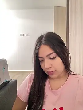 Snapshot of Latina_vanessa chatting on 02-02-26, 05:00 Latina vanessa online show from 02-02-26, 05:00