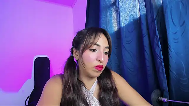 Snapshot of Leticia_brownn1 chatting on 03-19-25, 06:12 Leticia brownn1 online show from 03-19-25, 06:12