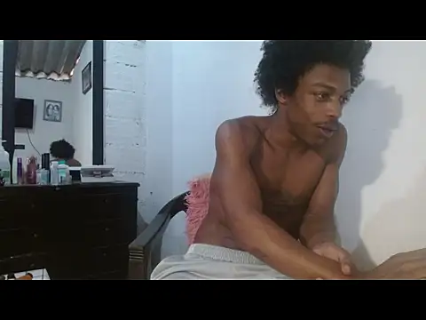 Larry-n-clouds online show from 05-18-26, 08:47