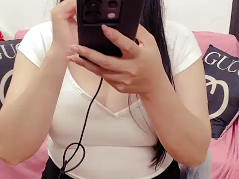 Snapshot of Haruka95 chatting on 05-11-26, 04:04 Haruka95 online show from 05-11-26, 04:04