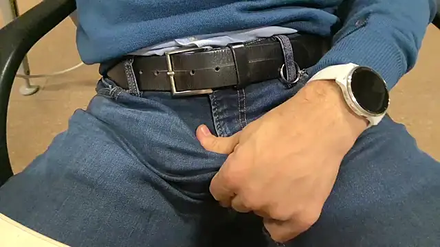 alessandroman2114 online show from 12-01-25, 05:29