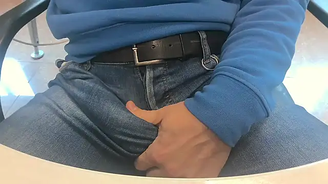 alessandroman2114 online show from 03-26-26, 11:16