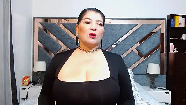 KarlaTesg online show from 09-19-25, 09:22