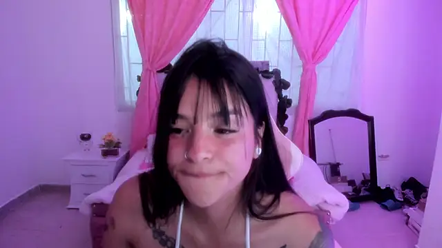 Snapshot of keiilaa chatting on 06-03-26, 08:14 keiilaa online show from 06-03-26, 08:14