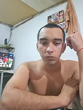 Snapshot of X_xtomas_x chatting on 06-12-26, 01:59 X xtomas x online show from 06-12-26, 01:59