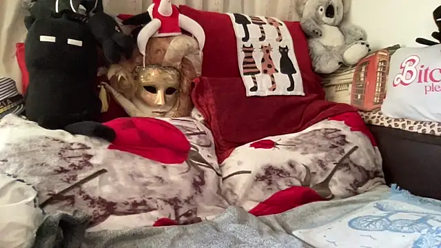 EroticVenetian online show from 10-22-25, 02:39