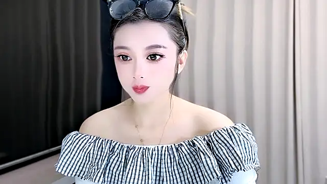 VIWVI online show from 09-17-25, 04:03