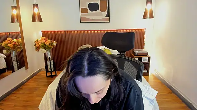 KatherineBond online show from 06-26-26, 07:18